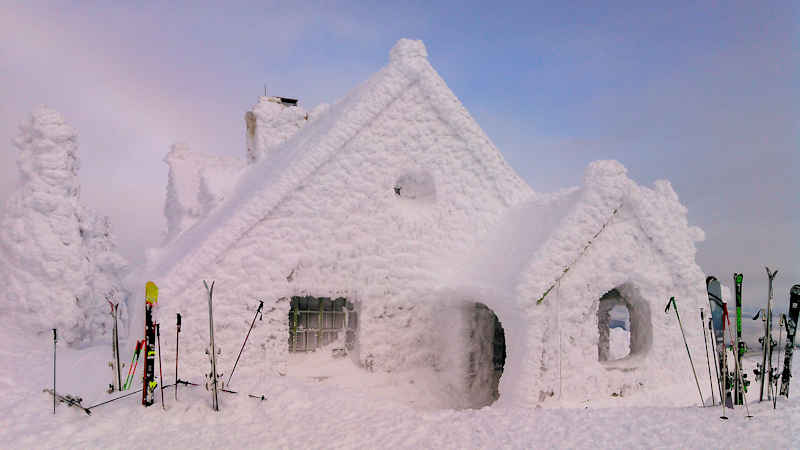 Vista House warming hut